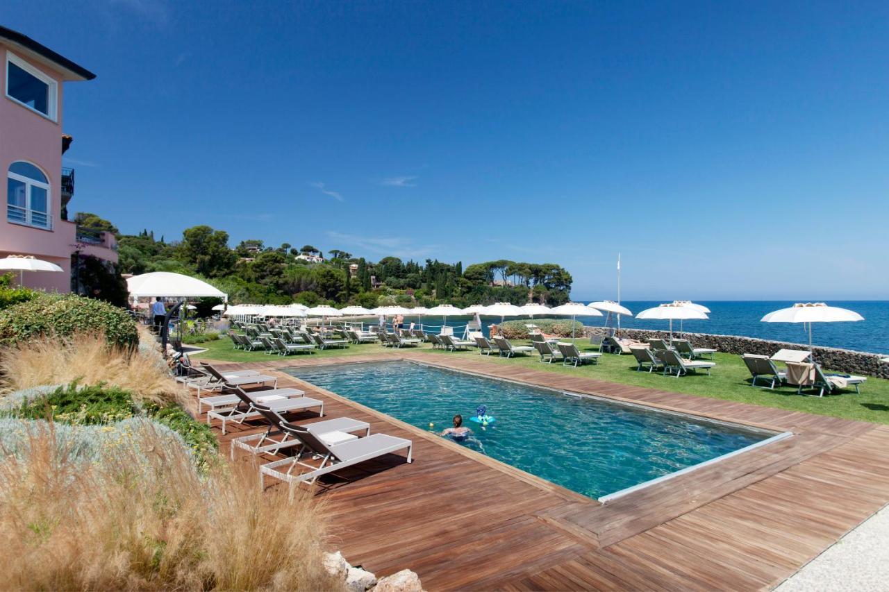Domizia Hotel 4*
